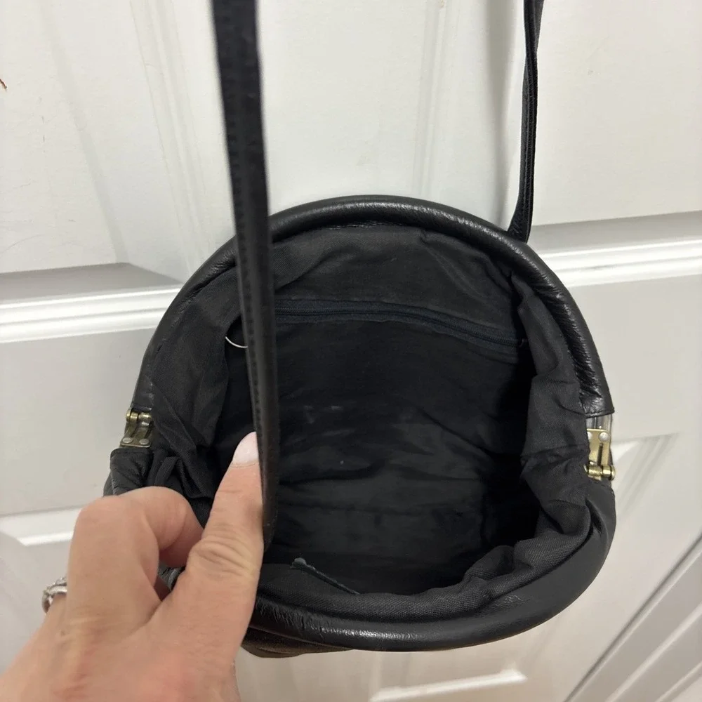 Vintage Californian Black Lamb Leather Clamshell Purse Crossbody Clutch